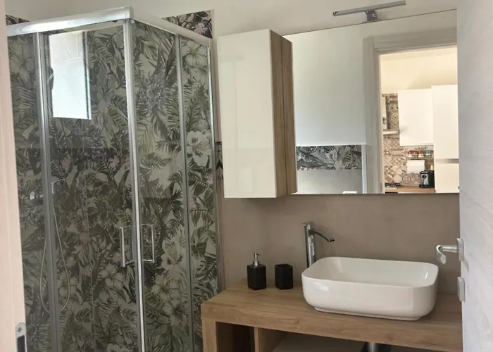 Casina Il Melograno غالاتوني